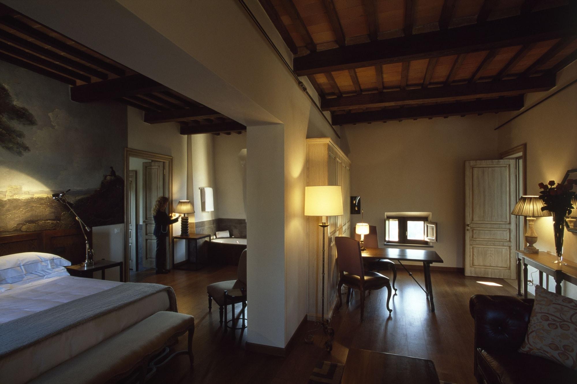Castel Monastero - The Leading Hotels Of The World Кастелнуово Берарденга Екстериор снимка
