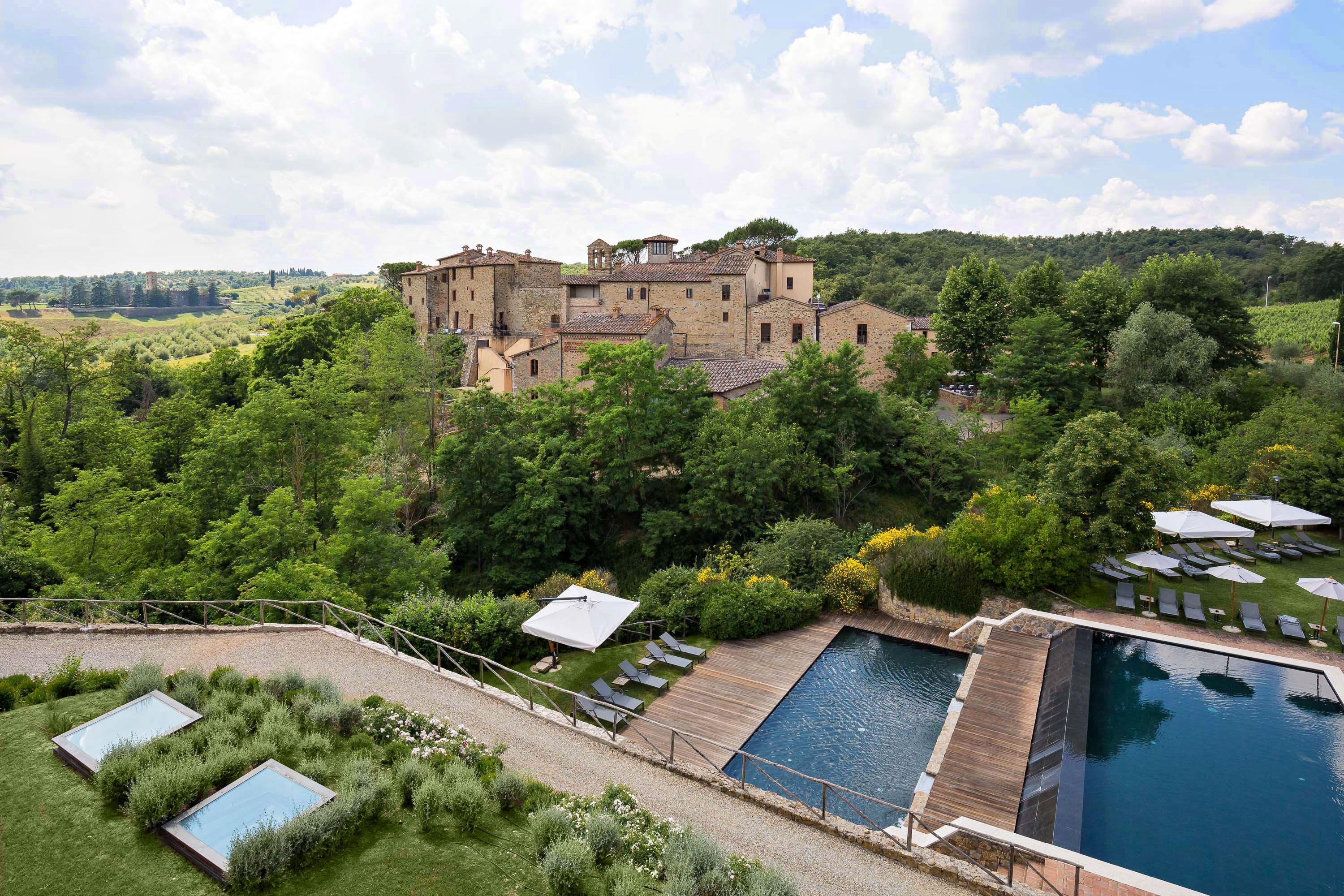Castel Monastero - The Leading Hotels Of The World Кастелнуово Берарденга Екстериор снимка